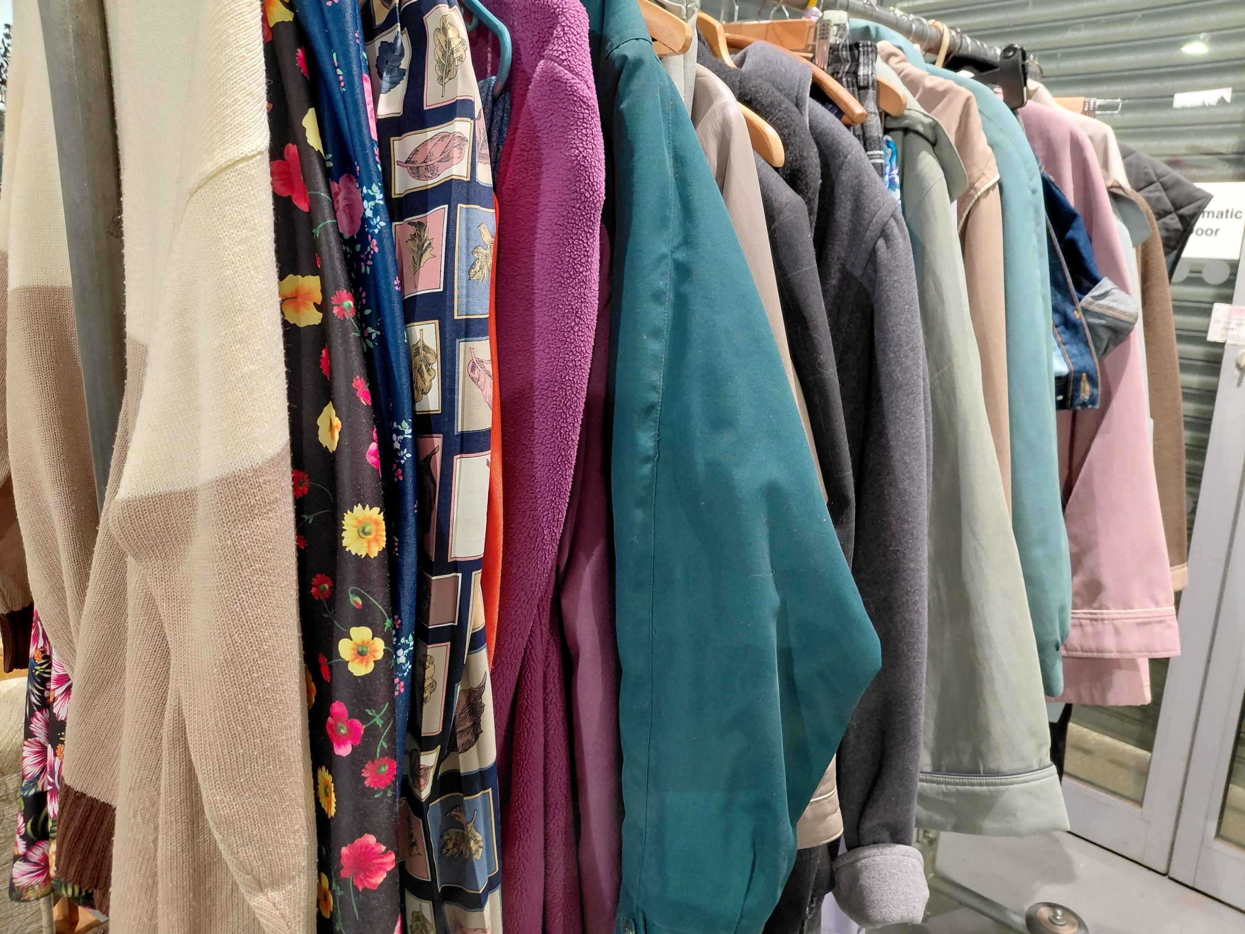 49 hangers of mixed vintage clothing including quality coats