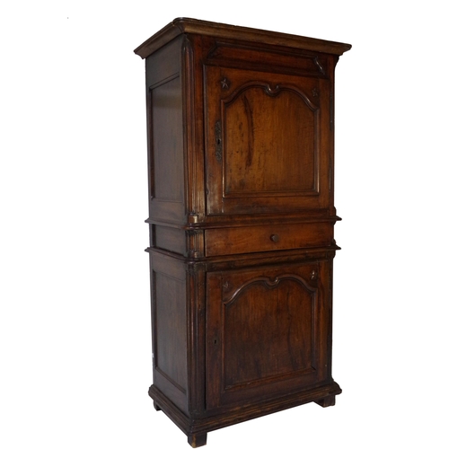 524 - Exceptional quality 18th century French fruitwood buffet deux corps fitted with cupboard doors and a... 