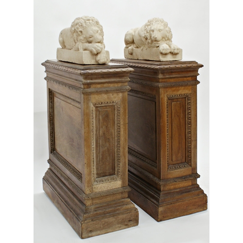 562 - Well made pair of William IV walnut pedestals, of rectangular form, scalloped moulded rim, darted pa... 