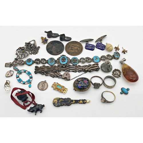 304 - A mixed lot of costume and silver jewellery and Bijouterie to include a silver paste and Marcasite E... 