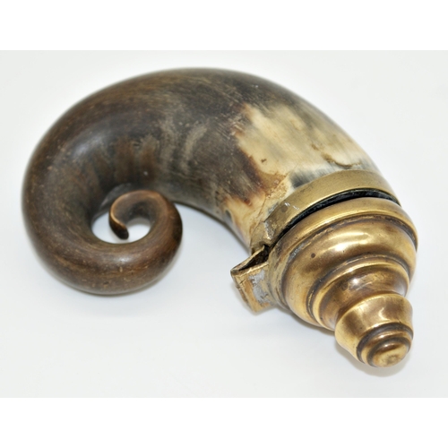 174 - Scottish horn snuff mull with brass hinged lid, 11cm long