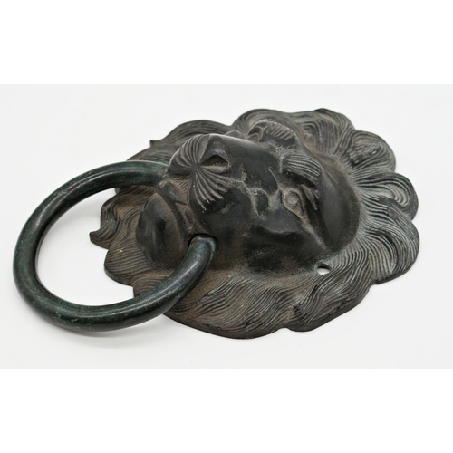 176 - Good quality cast bronze lion head door knocker, 22 x 15 cm