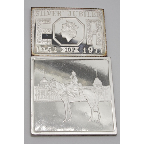 212 - Two cased silver ingots - 'The Queens Official Birthday Ingot' 1977 and 'The Post Office Official Co... 