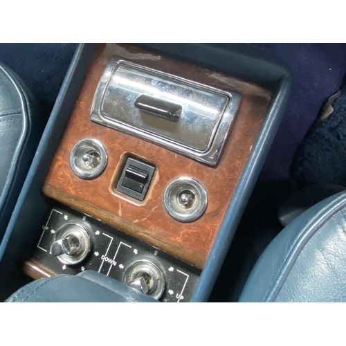 1 - Rolls Royce Silver Spur, C35BYX, 6750cc, 38k mileage, maple dashboard, blue leather upholstery, MOT ... 