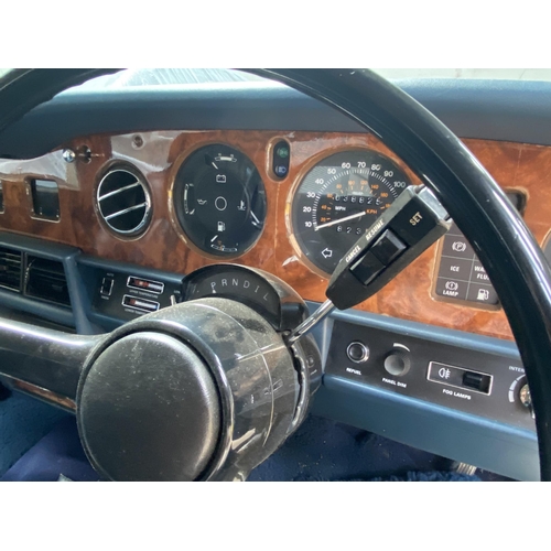 1 - Rolls Royce Silver Spur, C35BYX, 6750cc, 38k mileage, maple dashboard, blue leather upholstery, MOT ... 