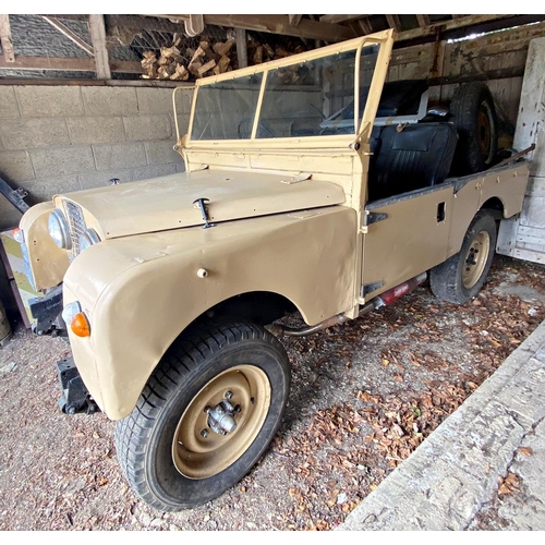 2 - Land Rover Series 1 934AYC, 1958, beige (Desert yellow), flat bed back with safari seats and canopy,... 