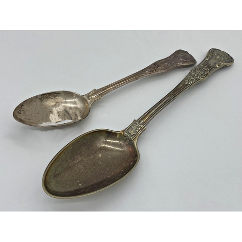 53 - Victorian silver kings pattern table and dessert spoon, 5.5oz approx