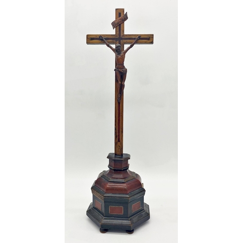 410 - Good quality Flemish carved boxwood study of Christ on the cross with a lobed, stepped plateau and b... 