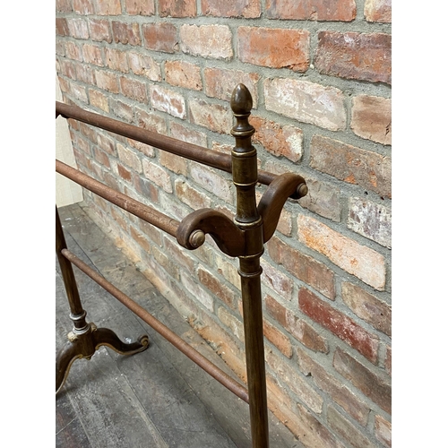 1204 - Good quality 19th century turned mahogany towel rail with carved gilt highlights, 97cm high 74cm wid... 