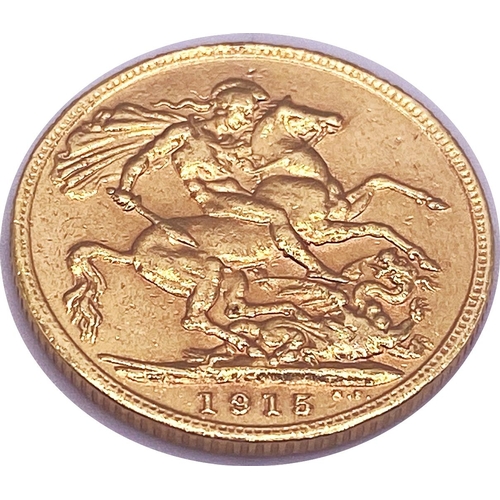 210 - A gold sovereign dated 1915. Weight 7.9 grams approx.