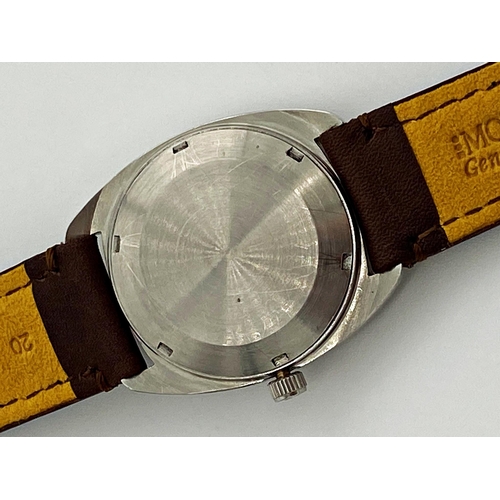 251 - Gents Jaeger - LeCoultre Club Automatic Wristwatch, head measures 35mm not including crown. Steel wa... 