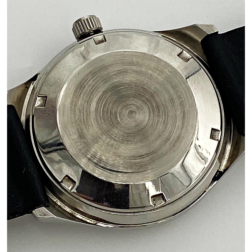 255 - Gents Jaeger - LeCoultre Club Automatic Wristwatch, head measures 35mm not including crown. Steel wa... 