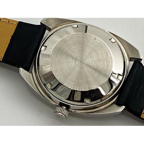 257 - Gents Jaeger - LeCoultre Club Automatic Wristwatch, head measures 35mm not including crown. Steel wa... 