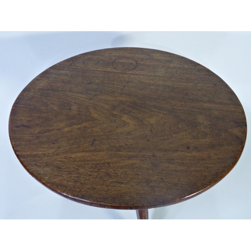 1123 - Good Georgian mahogany tripod tea table, with barrel turned column and brass paw feet, 67 cm diamete... 