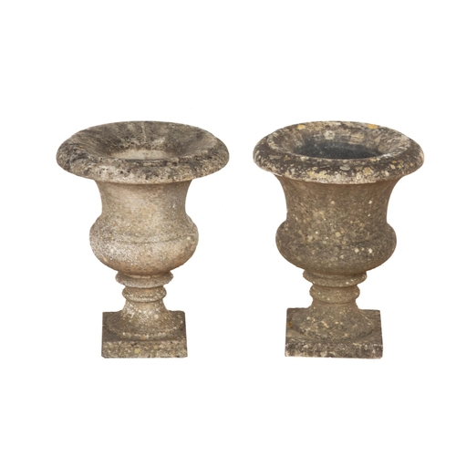 1035 - Good pair of Italian marble urns, 40cm high x 32cm diameter (2)