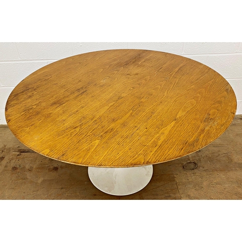 1222 - Eero Saarinen for Knoll - 'Tulip' dining, layered oak veneered top, 73cm high x 120cm diameter