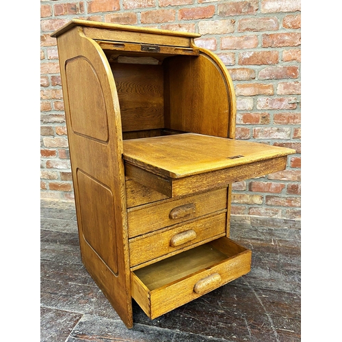 1221 - Sweet early 20th century golden oak students bureau, with tambour front, concealed work surface and ... 