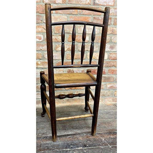 1392 - Pair of early 19th century country chairs with well turned frames and elm seats (2)