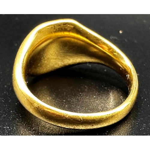 291 - 18ct signet ring, size L, 8.4g