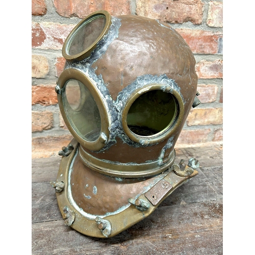 1175 - Good antique cast copper and brass deep sea diving helmet, with three glass portholes, 44cm high x 3... 