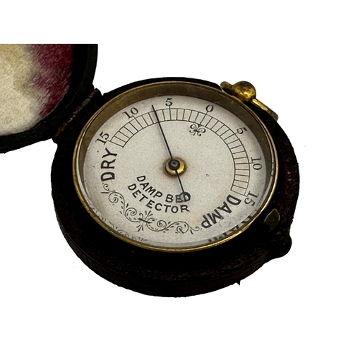 373 - Good early 20th century pocket barometer with silvered dial in Morocco leather case, 4.5cm diameter