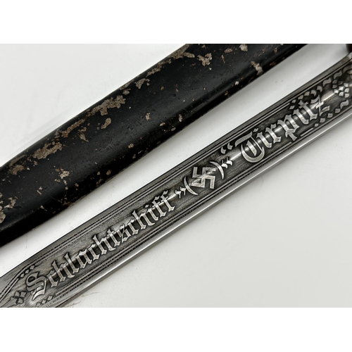 446 - Good Kriegsmarine bayonet, the blade inscribed 'Zur Erinnerung an meine Dienstzeit' and 'Schlarhtsch... 