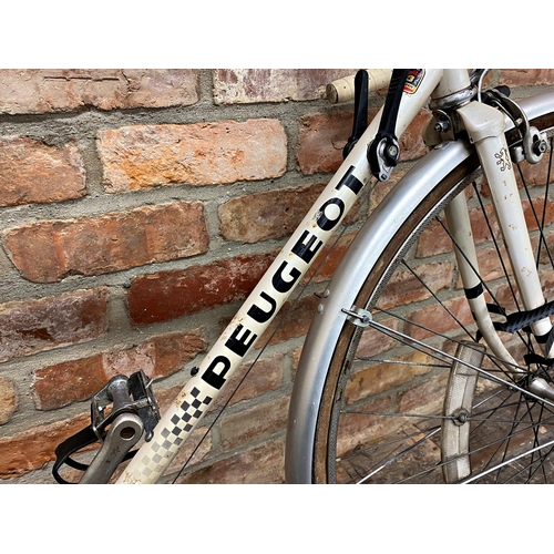 1401 - Vintage Peugeot Robert Millar racing bike