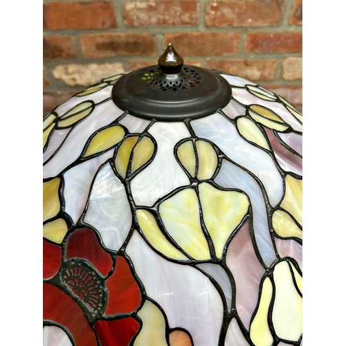 1212 - Good quality large Tiffany style leaded glass and bronze table lamp, the shade decorated with flower... 