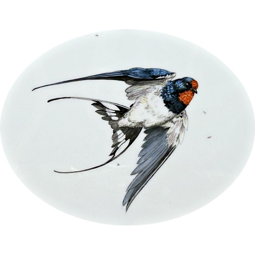 1008 - Good quality extensive tea and dinner service hand painted with swallow in flight, with yellow and g... 