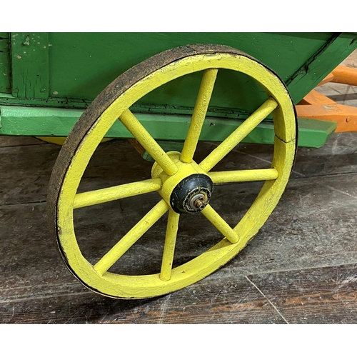 1107 - Folk Art scale model of a horse cart, with painted finish, 84cm long