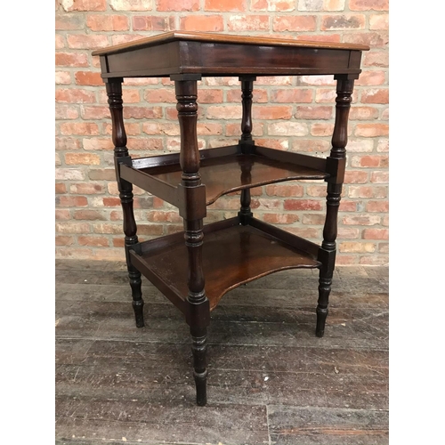 1424 - A good quality 19th century mahogany three tier buffet, the moulded top with two shelved under tiers... 