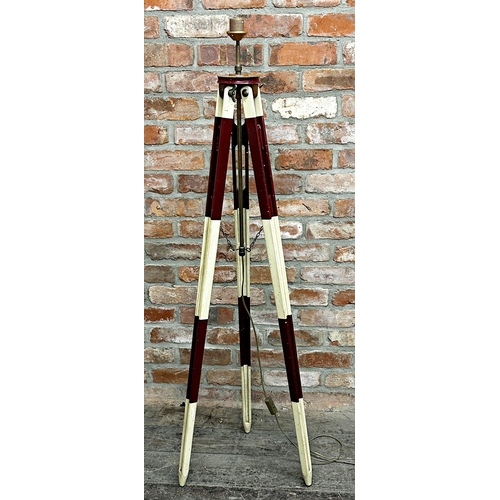 1128 - Vintage Industrial painting theodolite tripod floor lamps, by AM, 148cm high in total