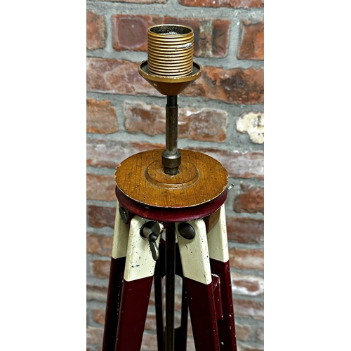 1128 - Vintage Industrial painting theodolite tripod floor lamps, by AM, 148cm high in total