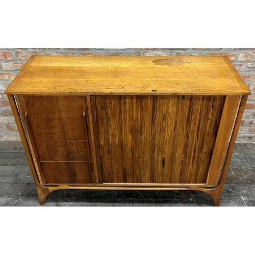 1189 - Good quality 1960s teak drinks cabinet, with tambour slide door, four graduated drawers and organic ... 