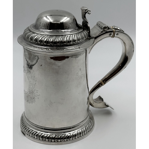 293 - A George III provincial silver lidded tankard, John Langlands I, Newcastle 1772, gadroon detail to l... 