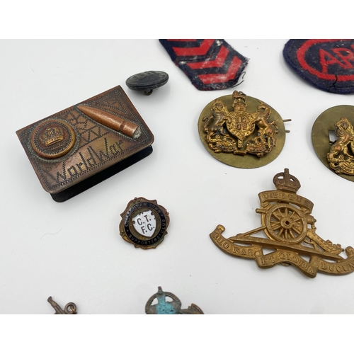 416 - Interesting mixed military ephemera lot mainly linked to Sergeant Harry Swainbank, comprising The De... 