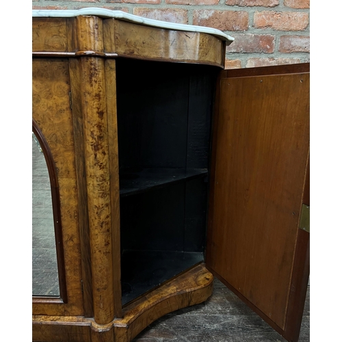 1364 - Good quality 19th century burr walnut marble top credenza, with three arched mirror panel doors and ... 