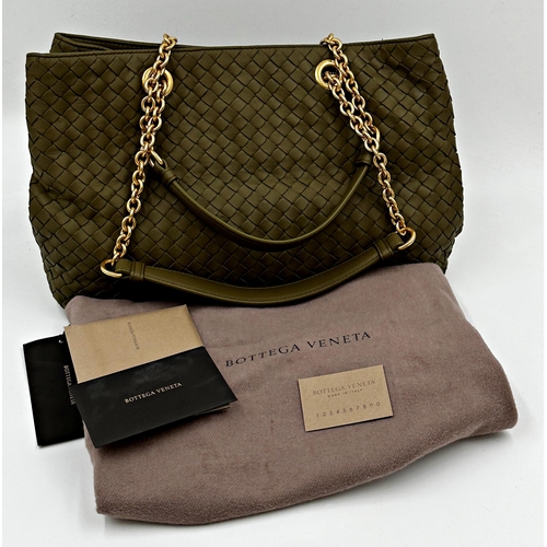 260 - A Bottega Veneta Intrecciato Leather Shoulder Bag in khaki. 
Hardware in gilt metal with leather and... 