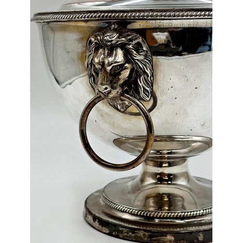 75 - Regency silver plate pedestal dish, with lions head carrying handles. Beaded decoration to foot and ...