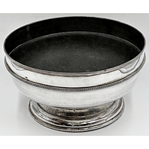 77 - Large Regency Silver Plate pedestal bowl with beaded decoration.
h18 x w31.5 x d31.5cm