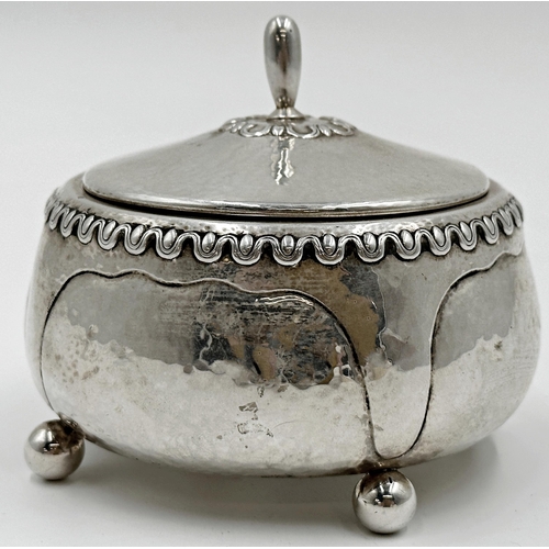 192 - Attractive 1920s Swedish silver lidded box, in the Arts and Crafts manner, stylised darted rim and h... 