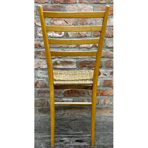 1225 - Vintage Italian beech dining chair in the manner of Gio Ponti, with ladder back and strung seat