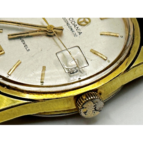 10 - Vintage Rodania 'Secondomatic' gents gold plated wristwatch, champagne dial with gilt baton markers ...