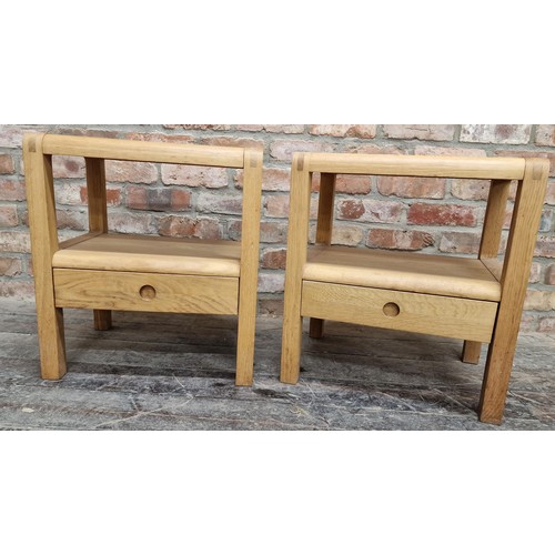 1219 - A pair of Habitat light oak bedsides each fitted with a single drawer, open dove tail joints, 56 x 4... 