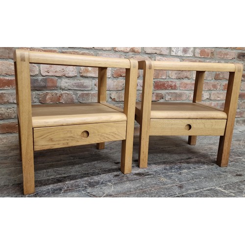 1219 - A pair of Habitat light oak bedsides each fitted with a single drawer, open dove tail joints, 56 x 4... 