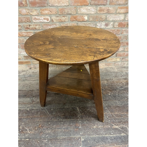 1305 - Good quality antique elm cricket tavern table with polished panel top and under tier, 77cm x 75cm.