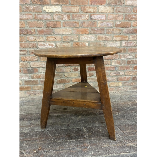 1305 - Good quality antique elm cricket tavern table with polished panel top and under tier, 77cm x 75cm.