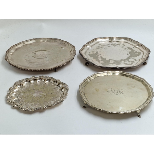 124 - Mixed collection of silver plate to include salvers of various designs, trefoil, grape scissors etc