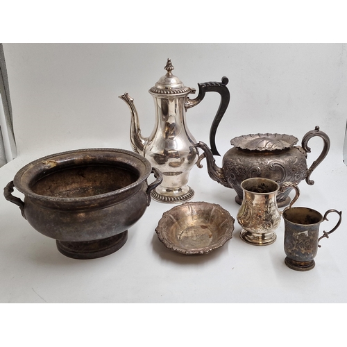 125 - Collection of silver plate to include tea and coffee pots, twin handled urn, tankards, inkstand etc