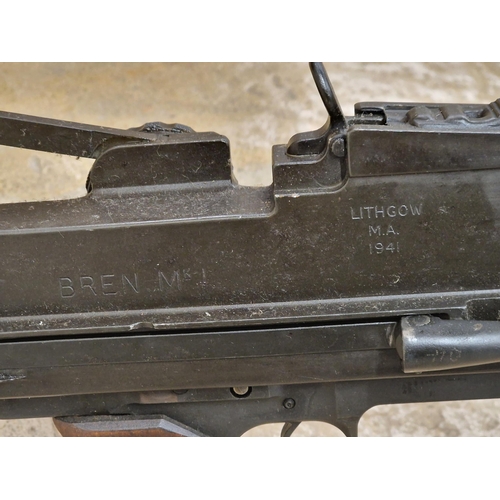 454 - Lithgow M.A. 1941 Bren MK1 light machine gun complete with deactivation certificate